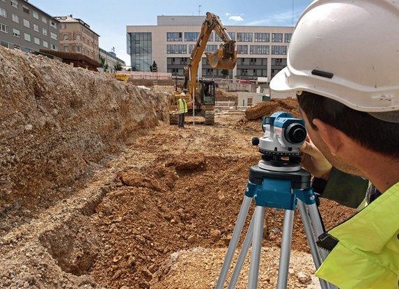 Геодезические работы на строительной площадке