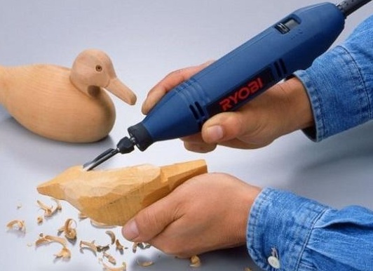 Электроинструмент для резьбы по дереву