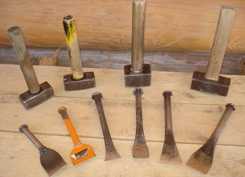 Электроинструмент для конопатки